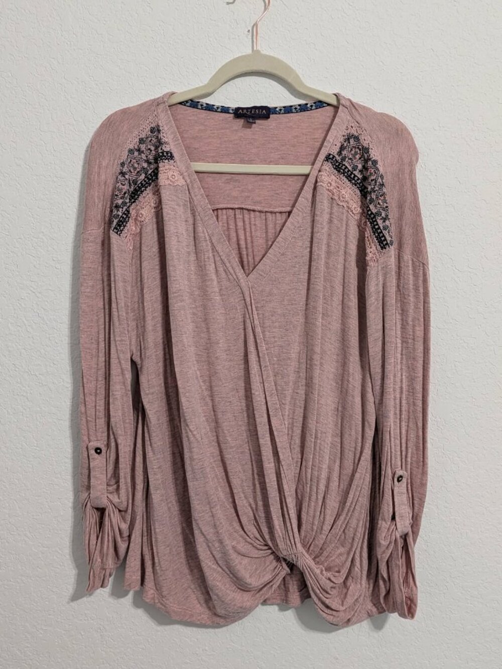 Artesia Women's Light Pink Casual Top Blouse NWOT (Large)